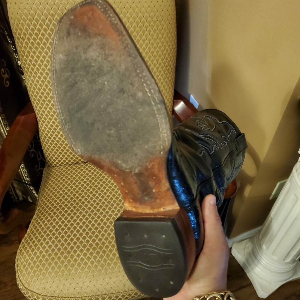 BOOTS - Picture 6 of 6